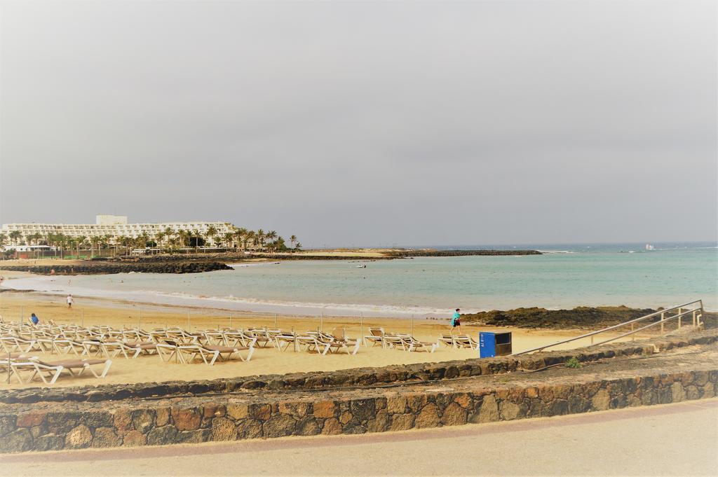 Playa De Las Cucharas Apartments Costa Teguise Exterior photo